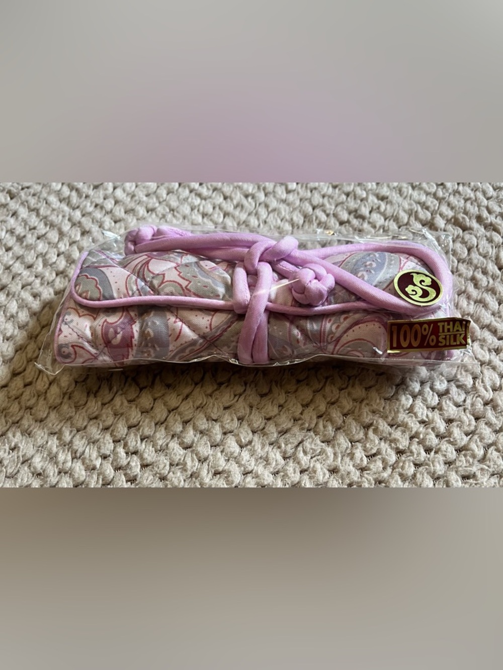 👍 Free with purchase or 2/$15 Quilted Floral Jewellery Roll for rings, earrings
